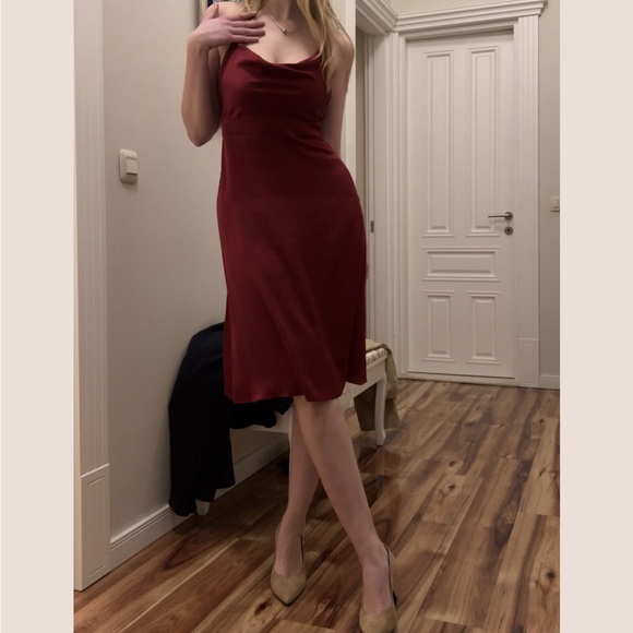 Gaala Paris Backless Valentina Dress in Deep Green - Picture 9 of 11